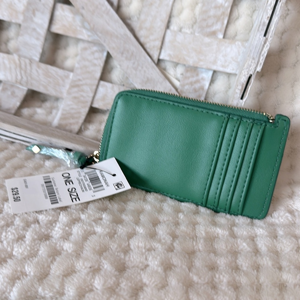 New with tags! ON 37TH Green Card Holder Wallet